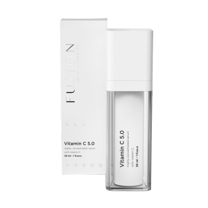 Has an excellent effect on evening out skin tone, whitening, antioxidant protection, eliminating free radicals, and boosting collagen.